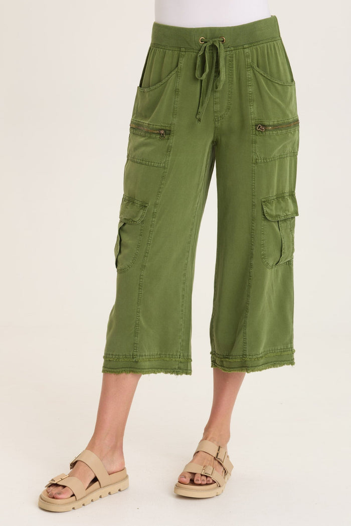 Wearables Bavo Classic Cargo Gaucho Crop