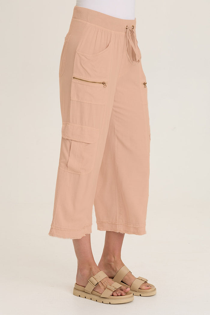 Wearables Bavo Classic Cargo Gaucho Crop