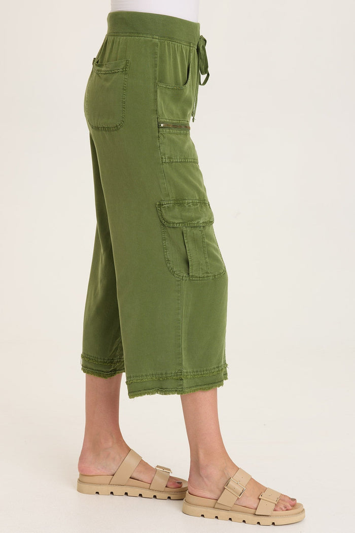 Wearables Bavo Classic Cargo Gaucho Crop