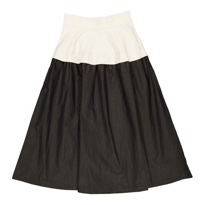 Clubhouse Cream/ Black Skirt