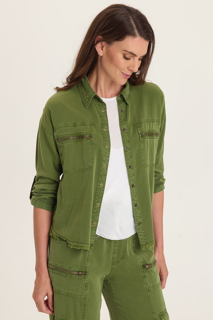 Wearables Knapp Distressed Cargo Button-Up
