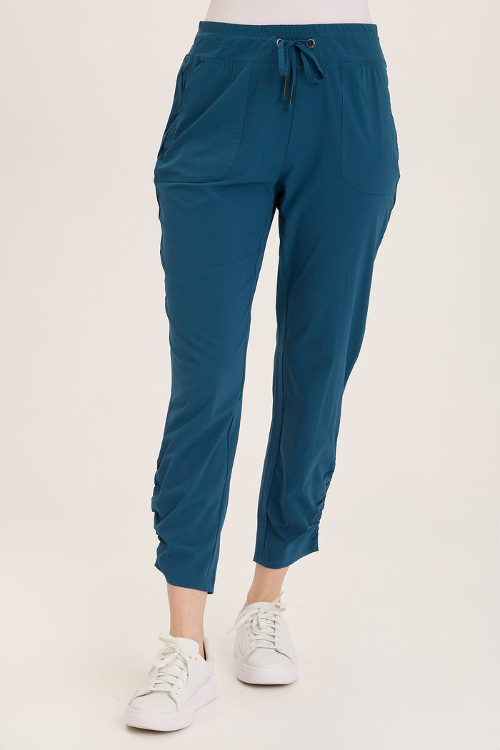 Wearables Lyan Active Whisper Stretch Ruched Crop Legging