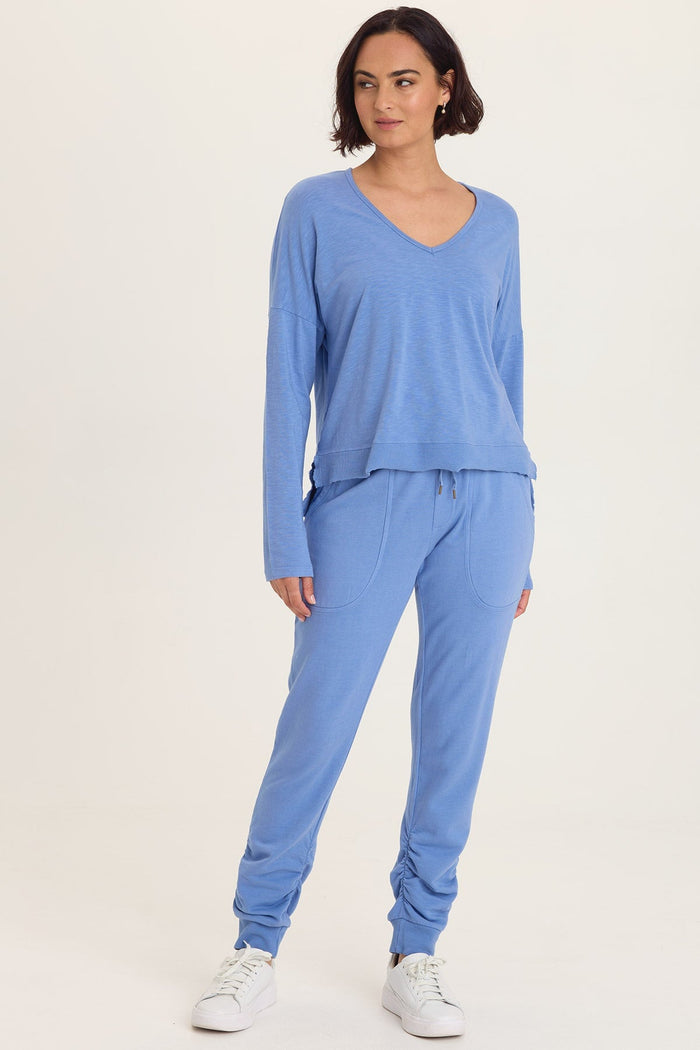 Wearables Odilia High-Low Long Sleeve V-Neck Top